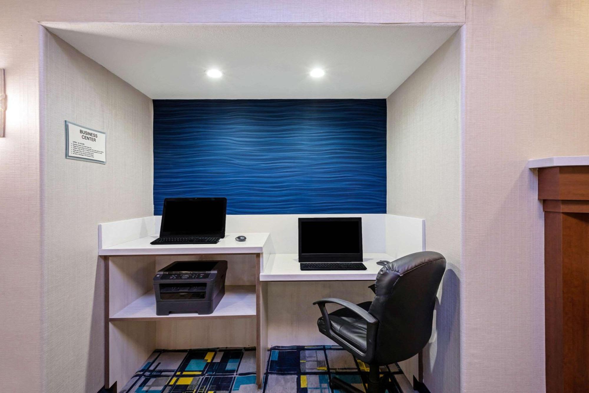 La Quinta By Wyndham Manteca - Ripon Hotel Екстериор снимка